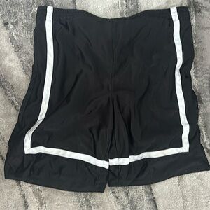 Hoops black shorts fINL365